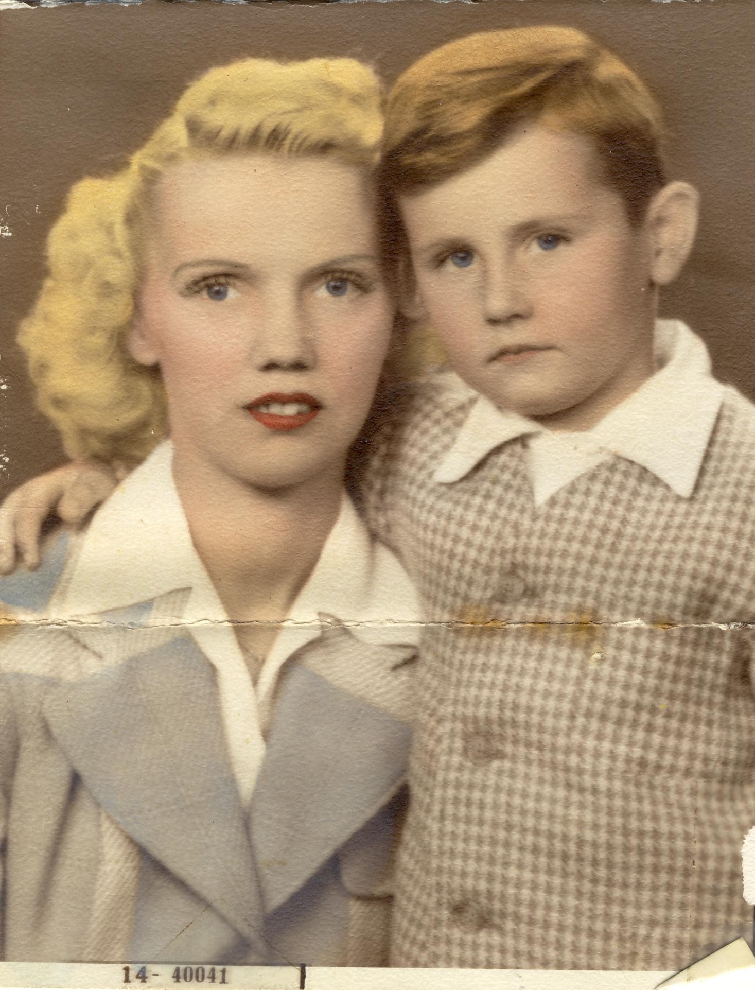 Isabel Klebbe Leonard and her son Michael, collection of Tamara Grabowski
